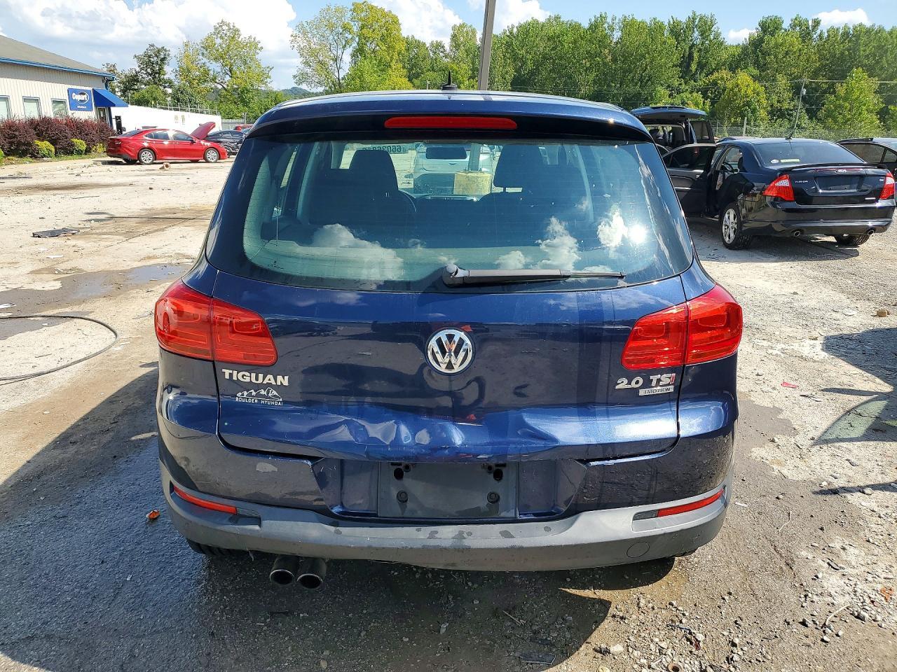 2014 Volkswagen Tiguan S - zdjęcie 6