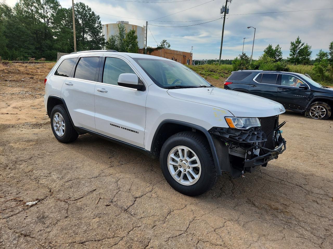 2019 Jeep Grand Cherokee Laredo - zdjęcie 4