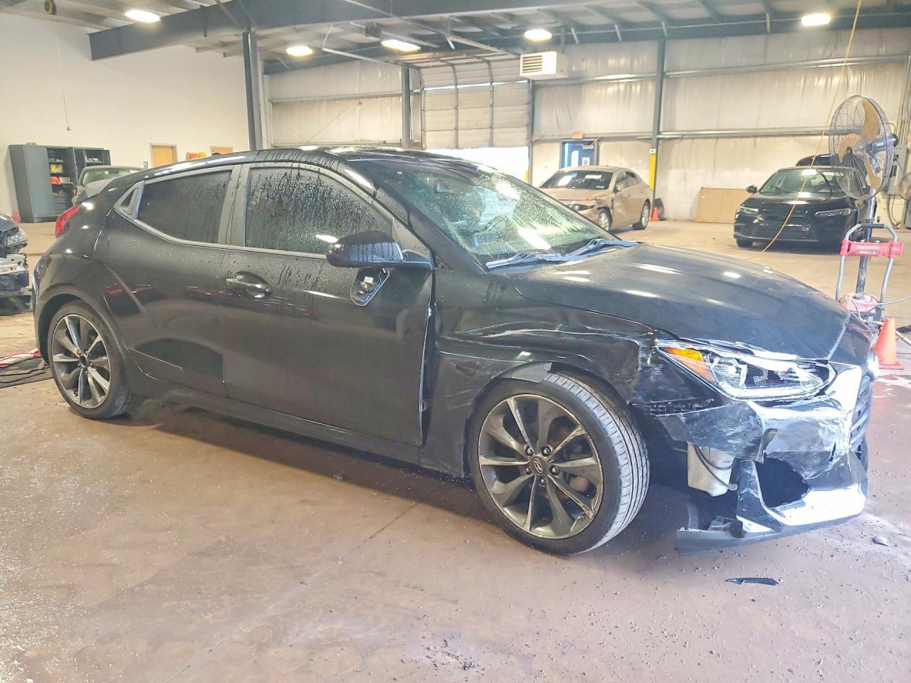 2019 Hyundai Veloster 2.0L Premium - zdjęcie 4