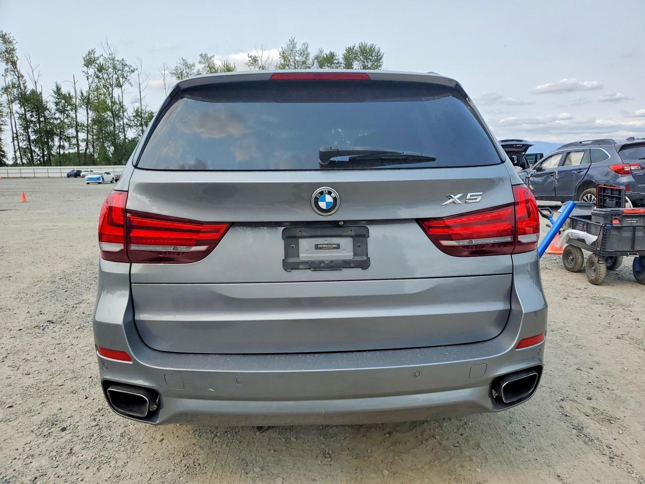 2015 BMW X5 xDrive50I - zdjęcie 6