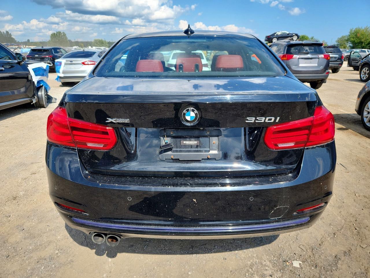 2018 BMW 330 Xi - zdjęcie 6