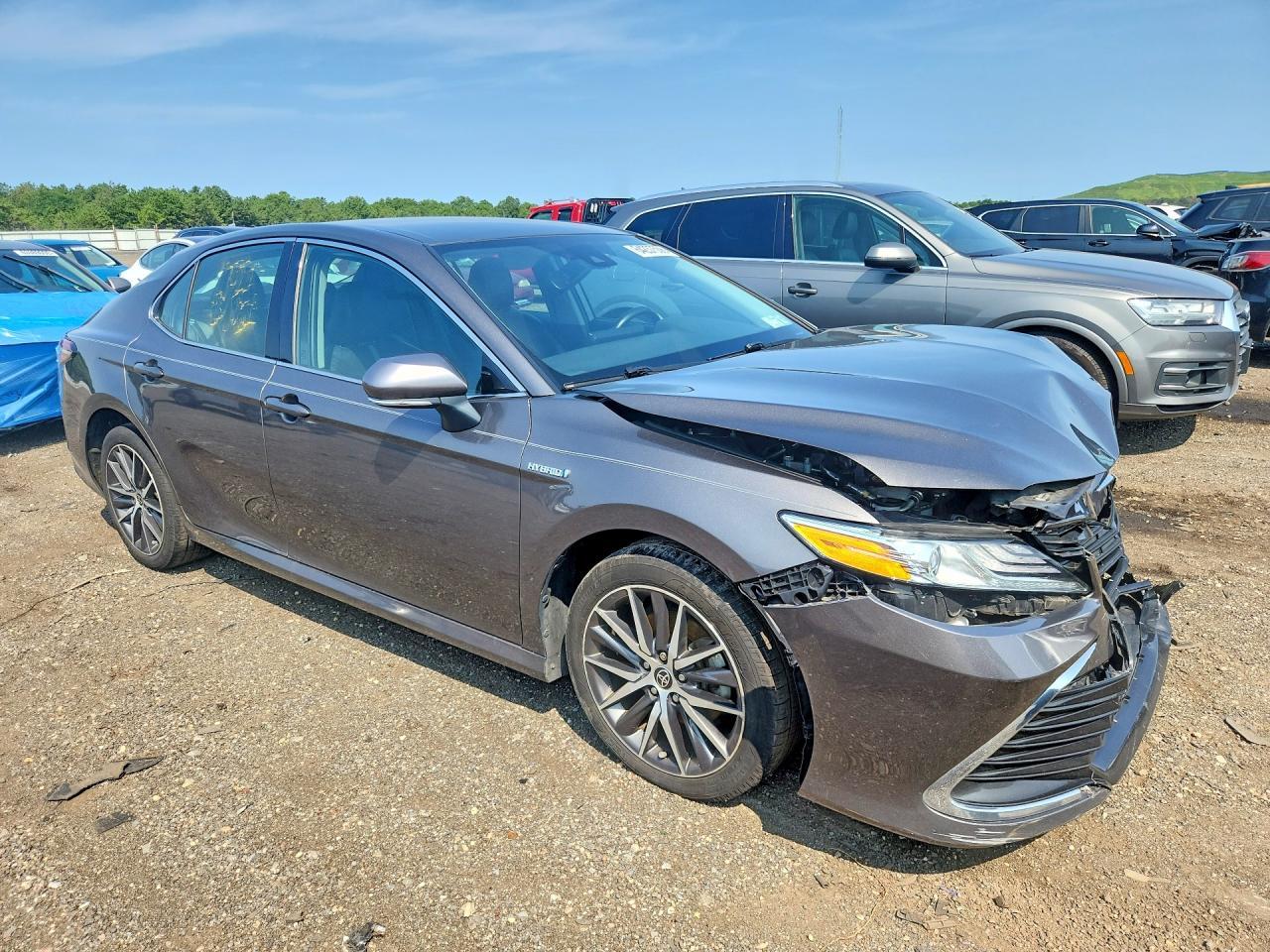 2021 Toyota Camry Xle - zdjęcie 4