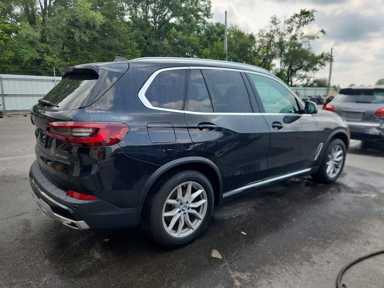2023 BMW X5 xDrive40I - zdjęcie 3