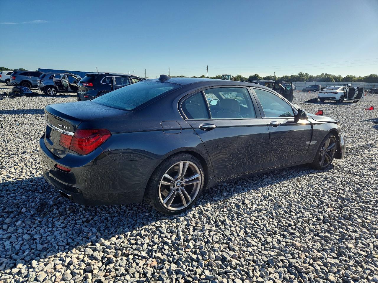 2014 BMW 750 Li - zdjęcie 3