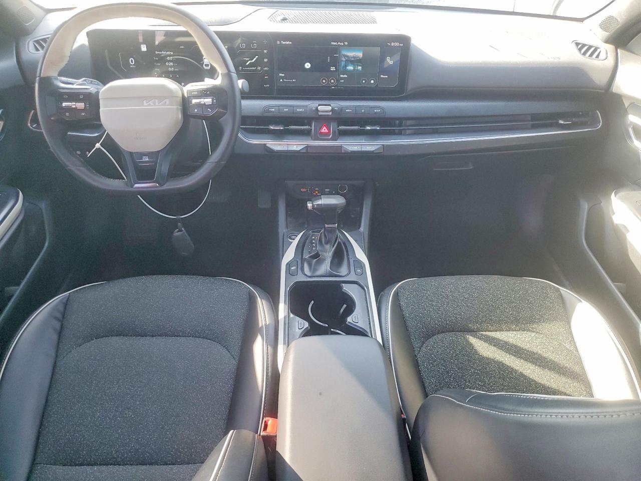 2025 Kia K4 Gt Line - zdjęcie 8