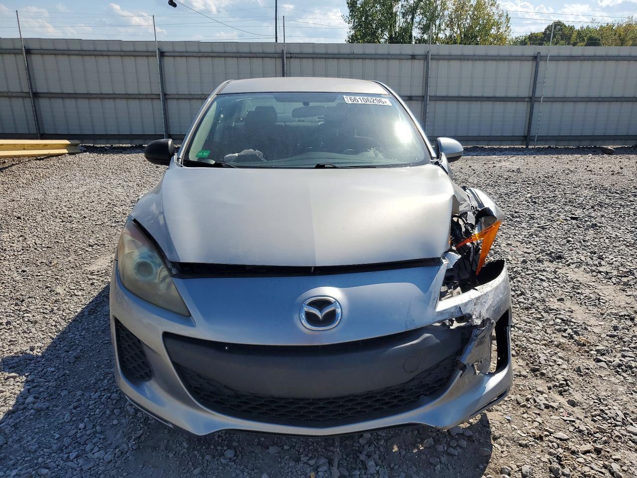 2013 Mazda 3 I - zdjęcie 5