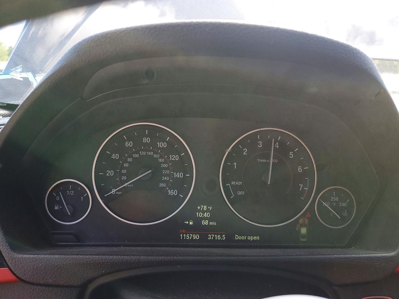 2013 BMW 335 Xi - zdjęcie 9