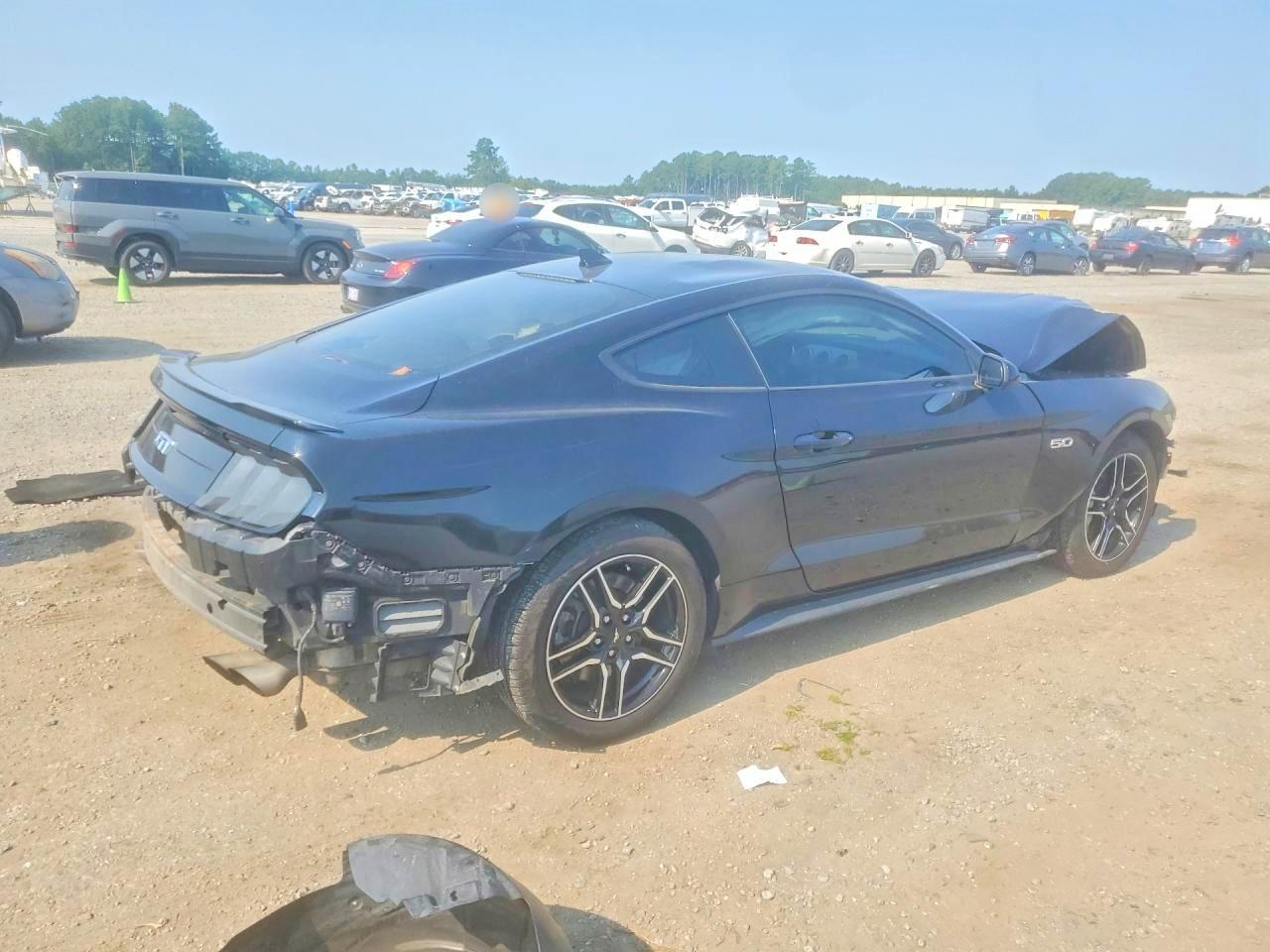 2021 Ford Mustang Gt - zdjęcie 3