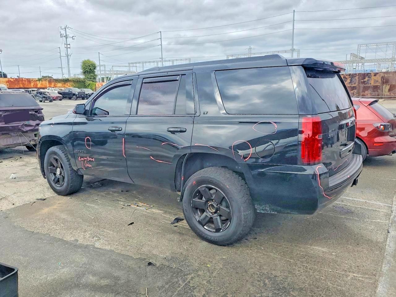 2015 Chevrolet Tahoe C1500 Lt - zdjęcie 2