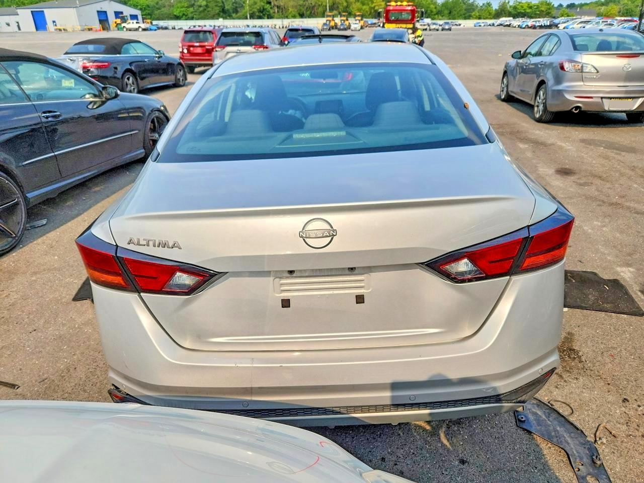 2024 Nissan Altima S - zdjęcie 6