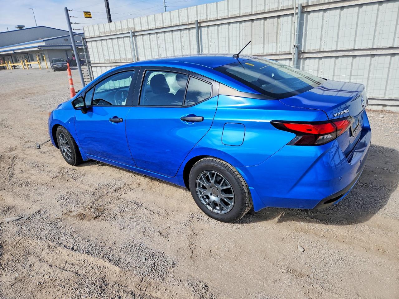 2020 Nissan Versa S Xtronic Cvt - zdjęcie 2