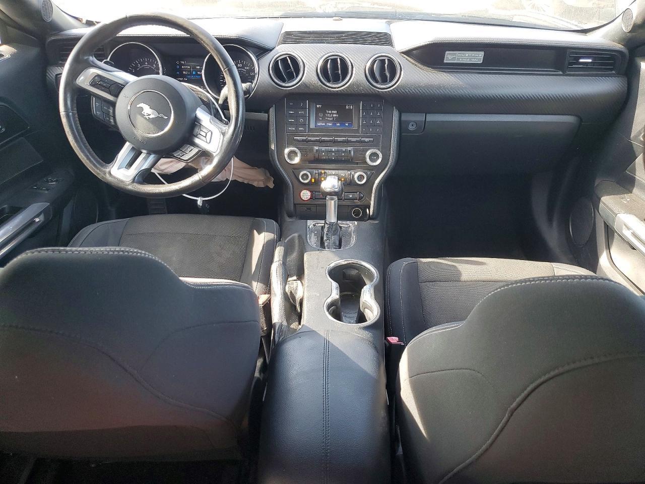 2015 Ford Mustang - zdjęcie 8