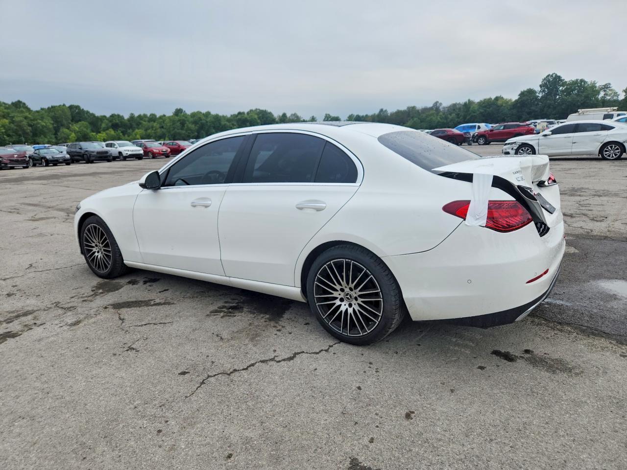 2024 Mercedes-Benz C 300 - zdjęcie 2