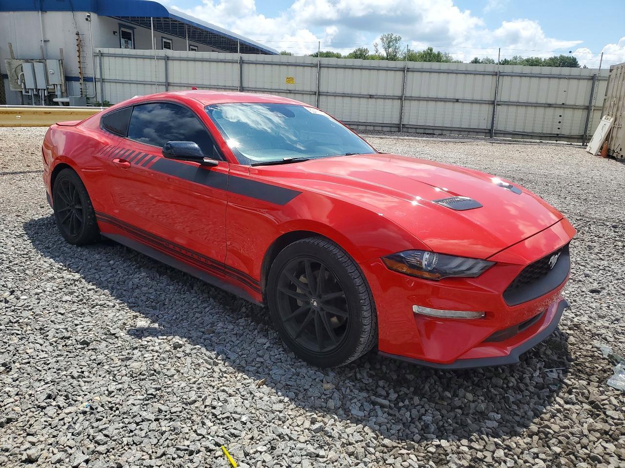 2021 Ford Mustang - zdjęcie 4