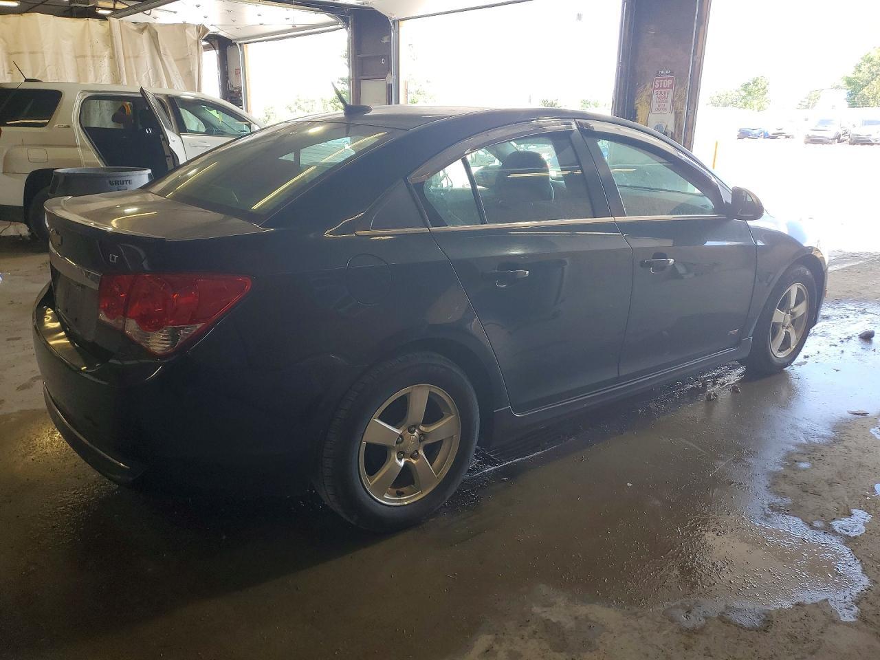 2014 Chevrolet Cruze - zdjęcie 3