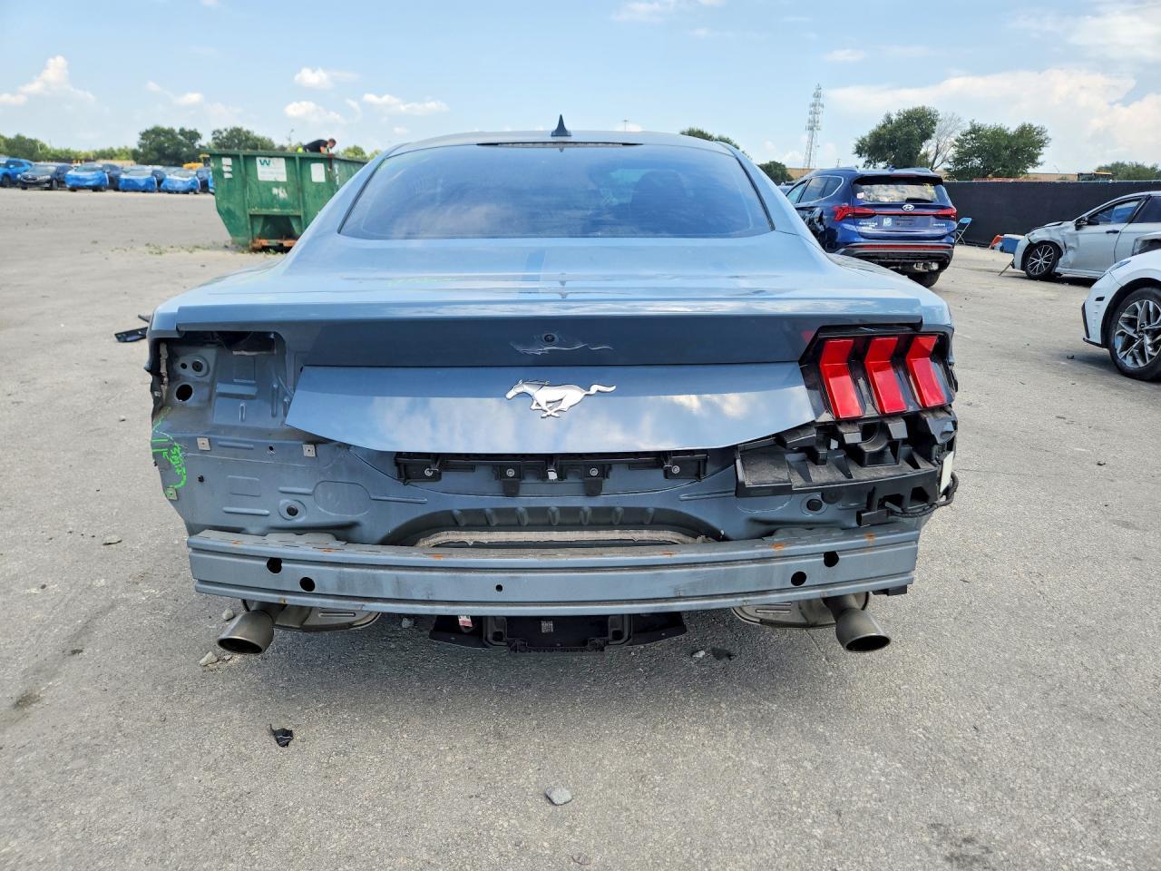 2024 Ford Mustang - zdjęcie 6