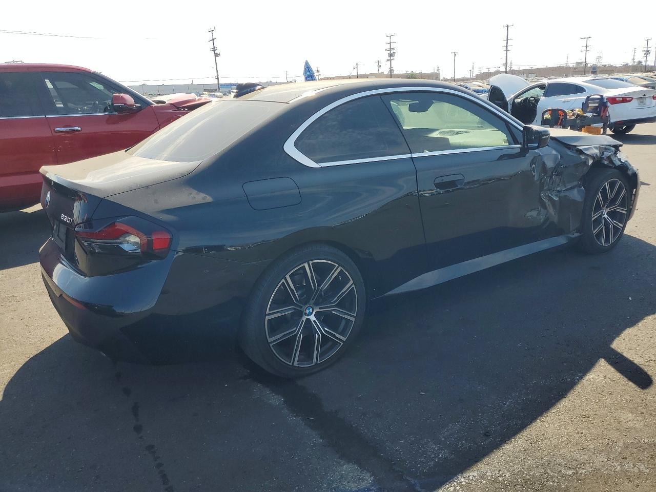 2022 BMW 230I - zdjęcie 3