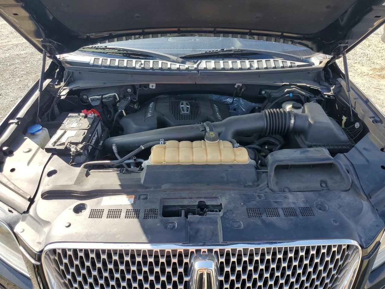 2019 Lincoln Navigator Reserve - zdjęcie 12