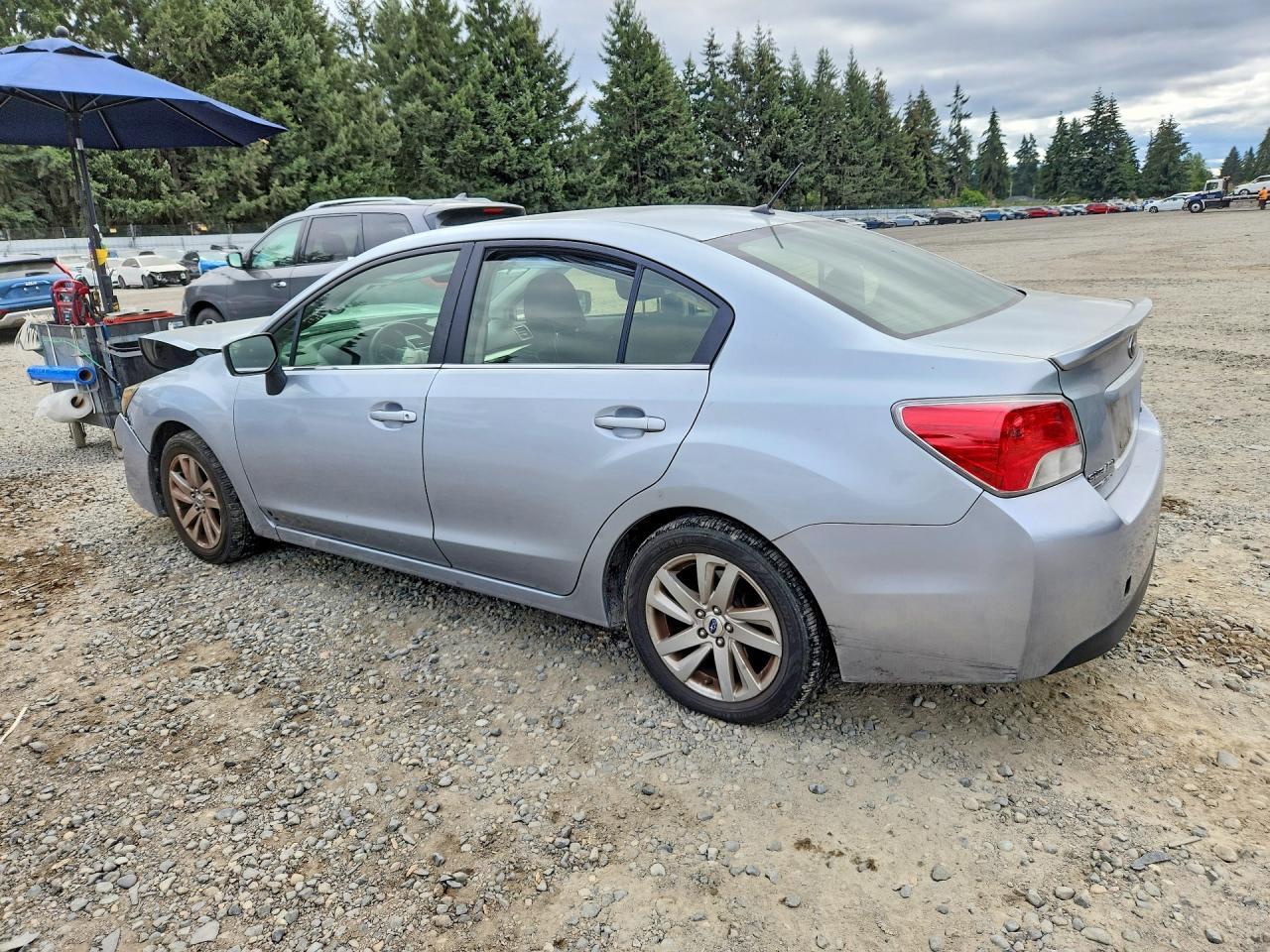 2015 Subaru Impreza Premium - zdjęcie 2