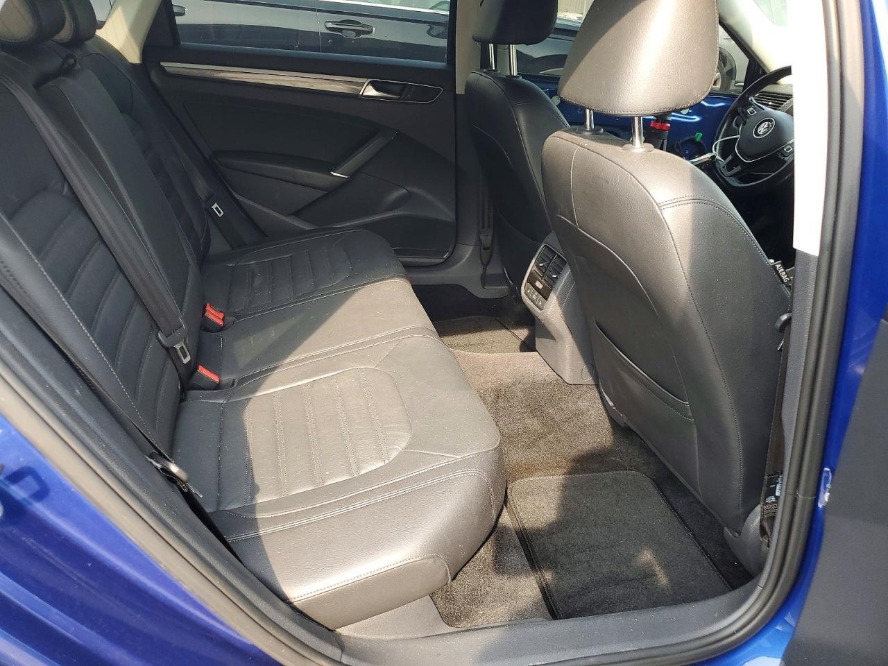 2017 Volkswagen Passat Sel Premium - zdjęcie 10