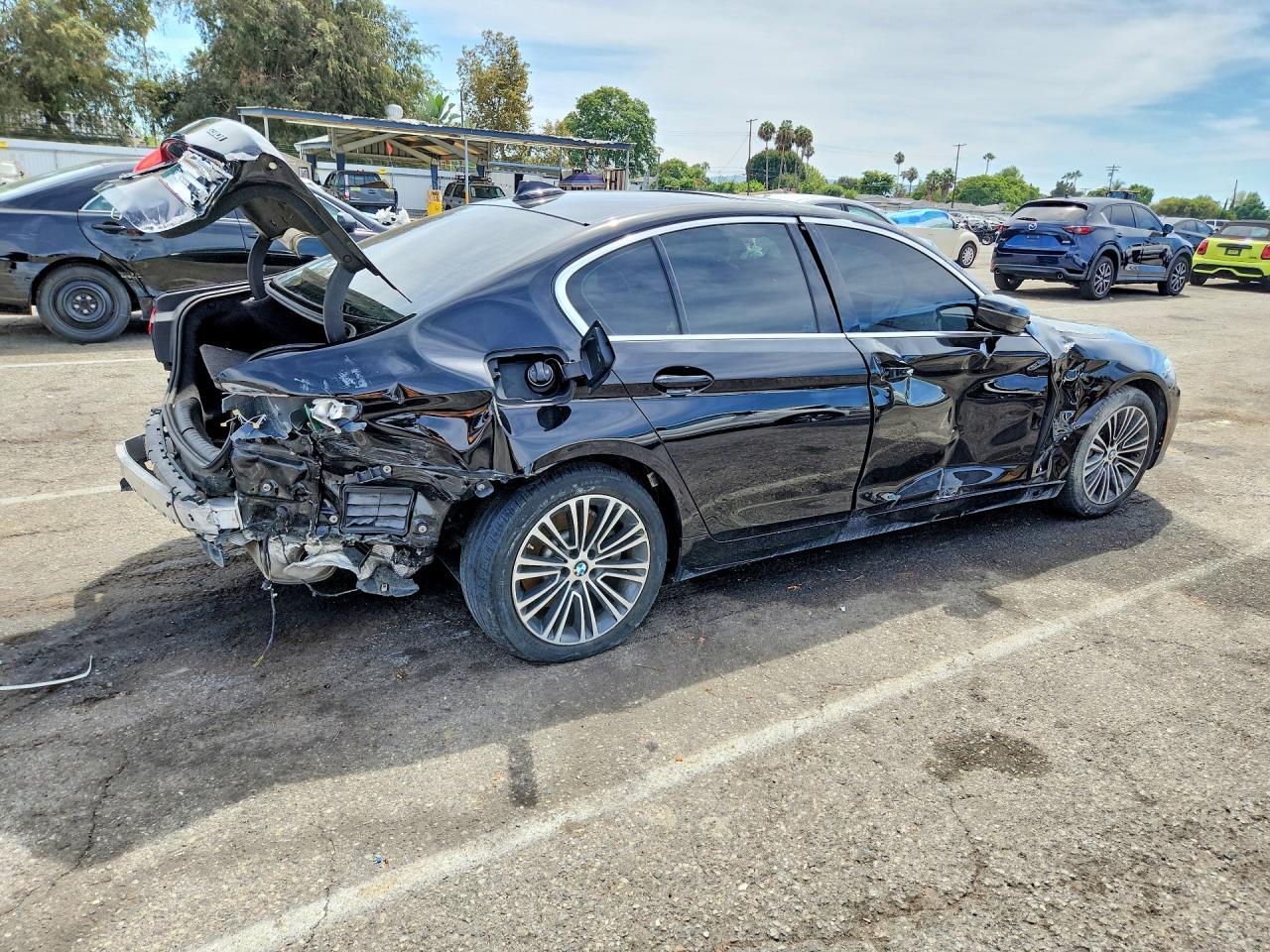 2019 BMW 530 I - zdjęcie 3
