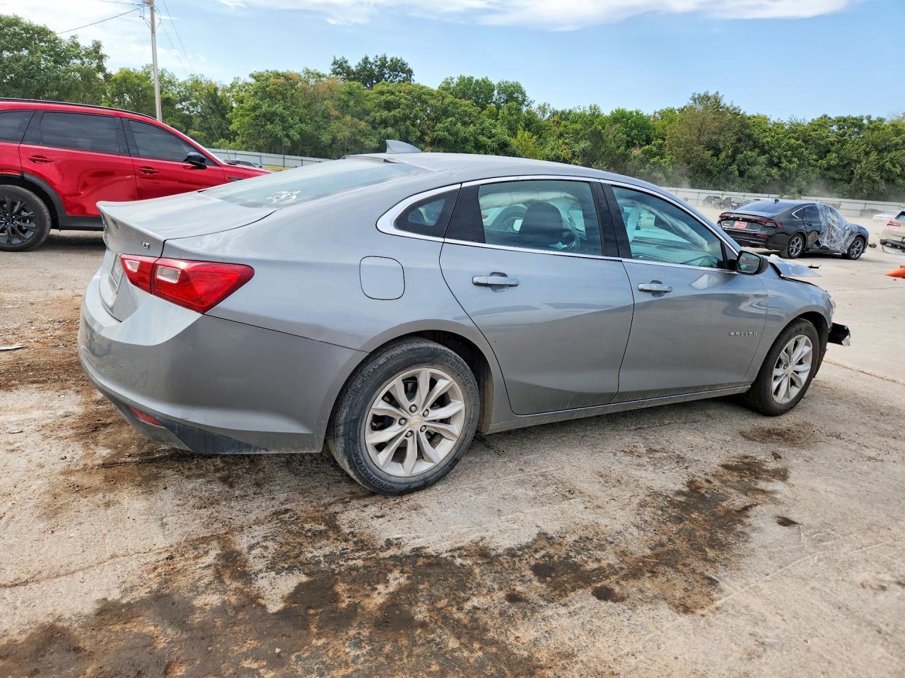 2023 Chevrolet Malibu Lt - zdjęcie 3