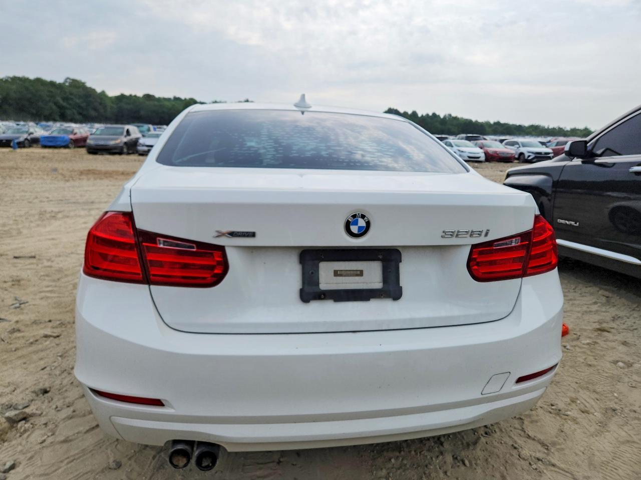 2013 BMW Seria 3 328i - zdjęcie 6