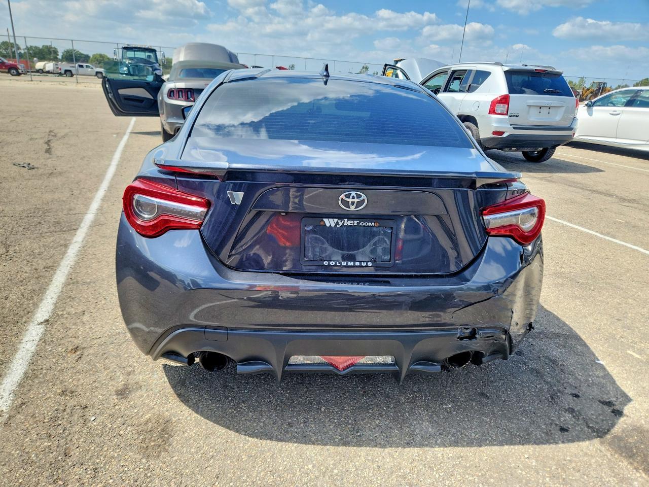 2017 Toyota 86 Base - zdjęcie 6