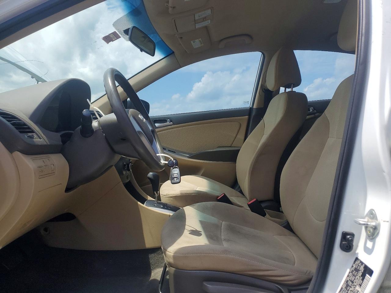 2013 Hyundai Accent Gls - zdjęcie 7