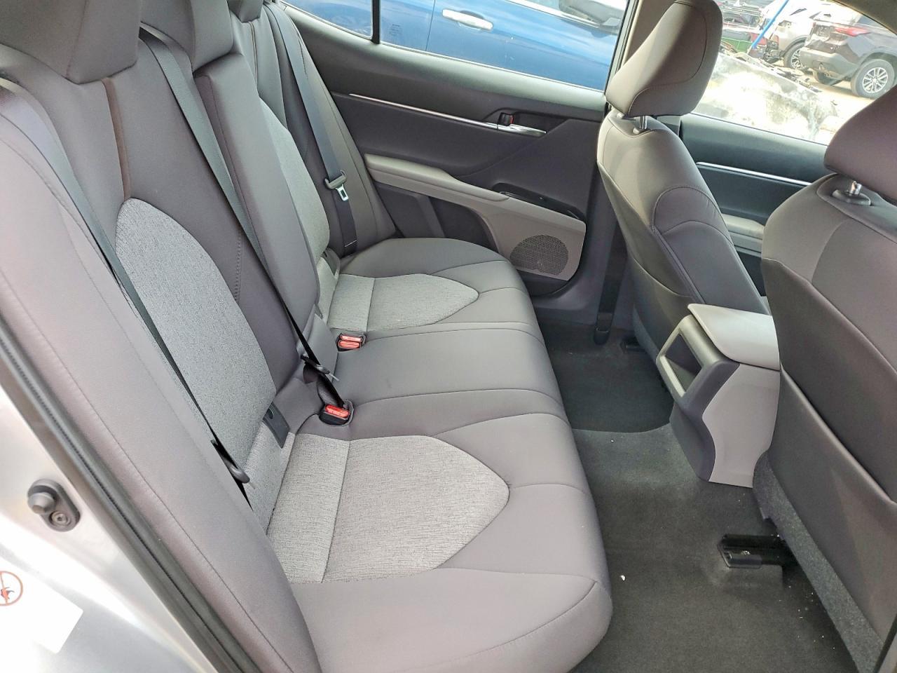 2019 Toyt Camry Le - zdjęcie 10