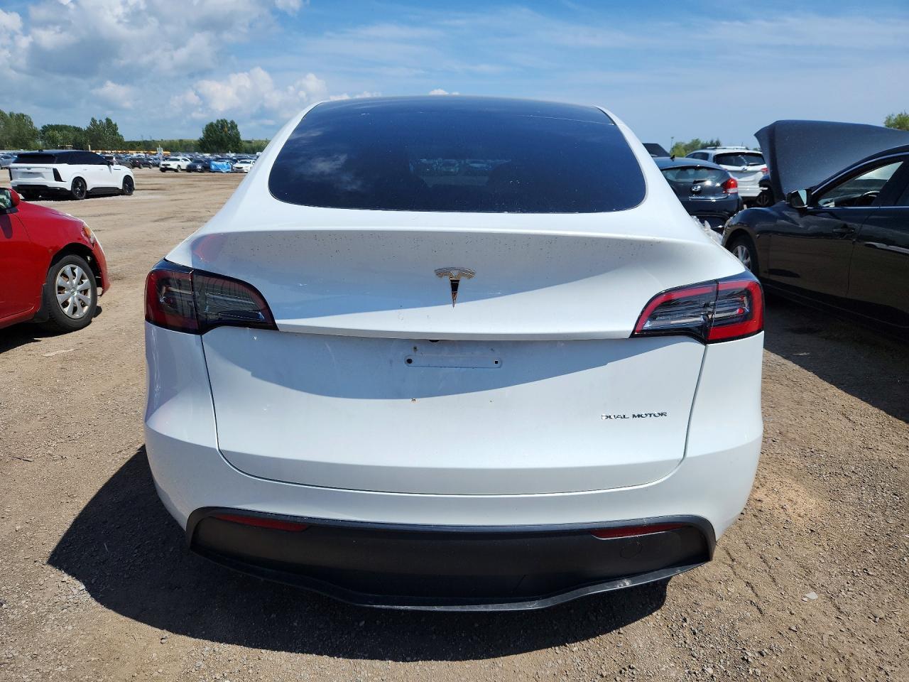 2023 Tesla Model Y - zdjęcie 6