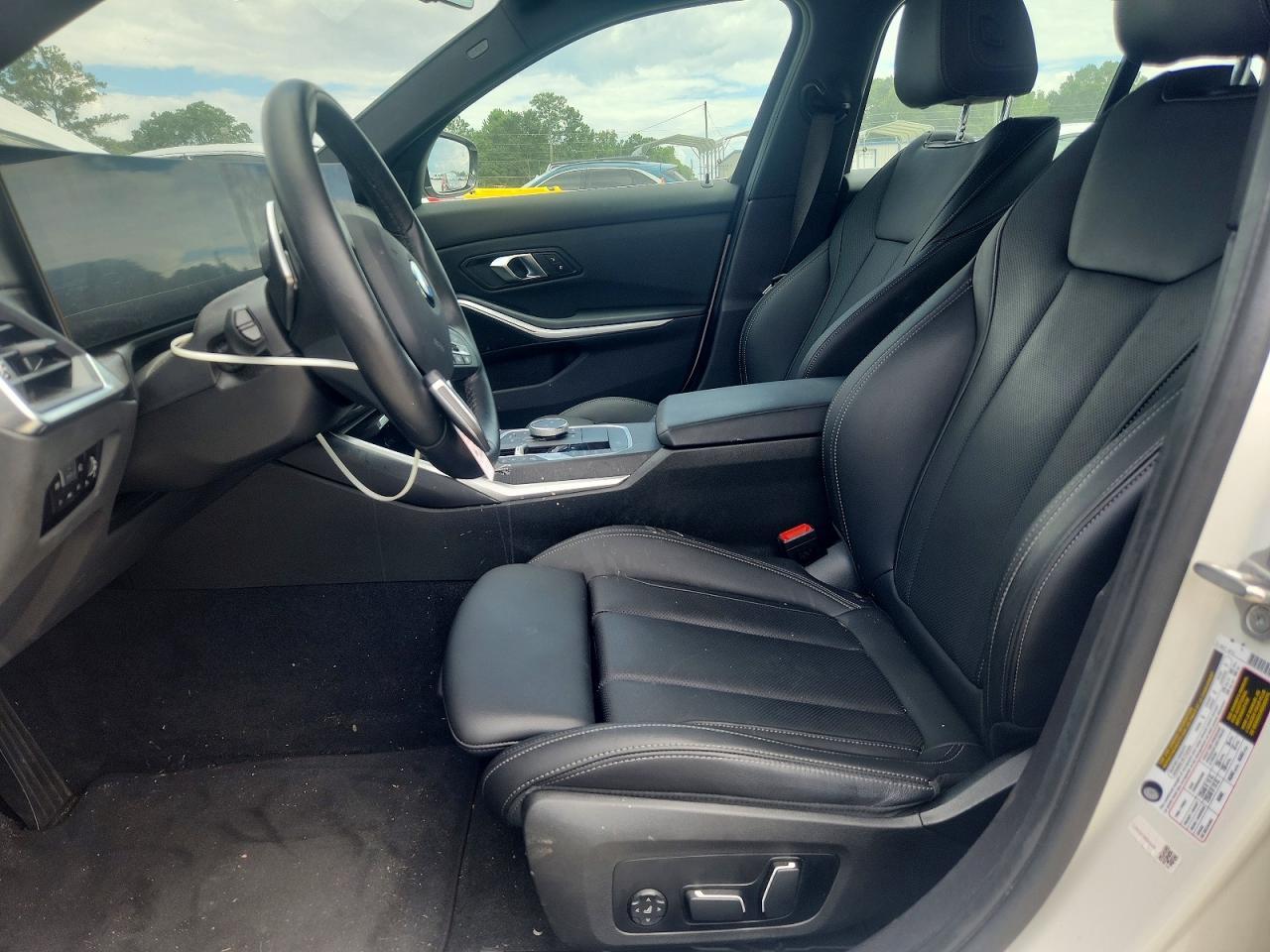 2024 BMW 330I - zdjęcie 7