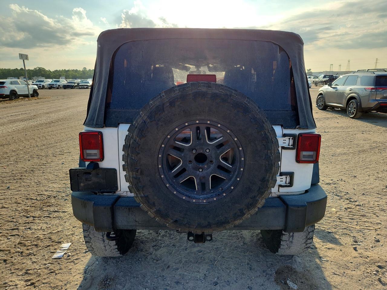 2016 Jeep Wrangler Sport - zdjęcie 6