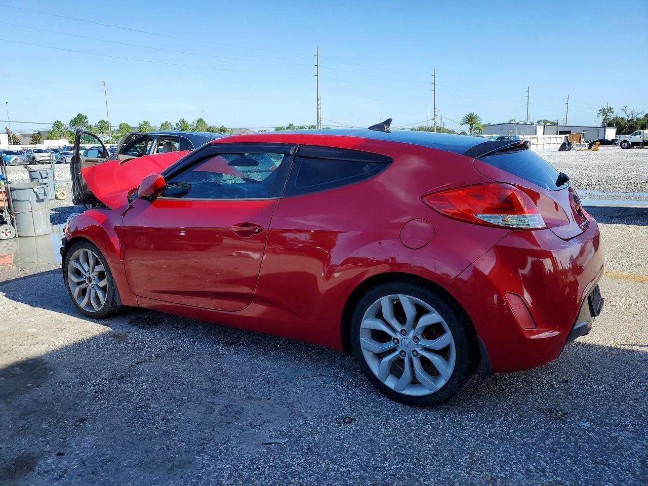 2013 Hyundai Veloster Base - zdjęcie 2