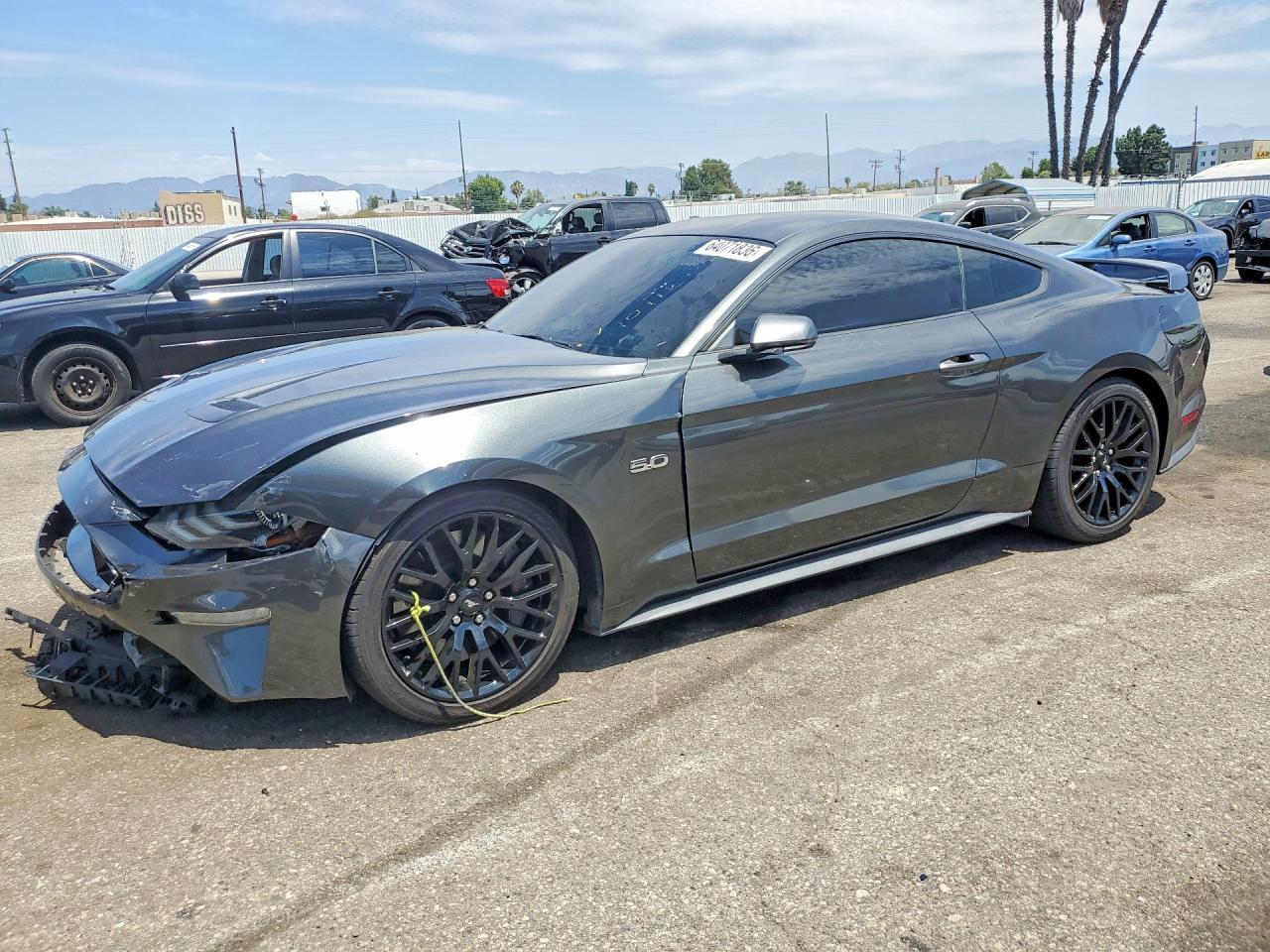 2020 Ford Mustang Gt - zdjęcie główne