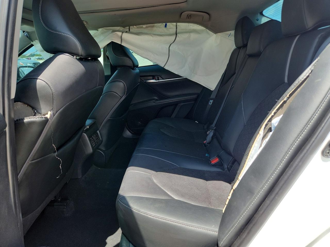 2021 Toyota Camry Xse - zdjęcie 10