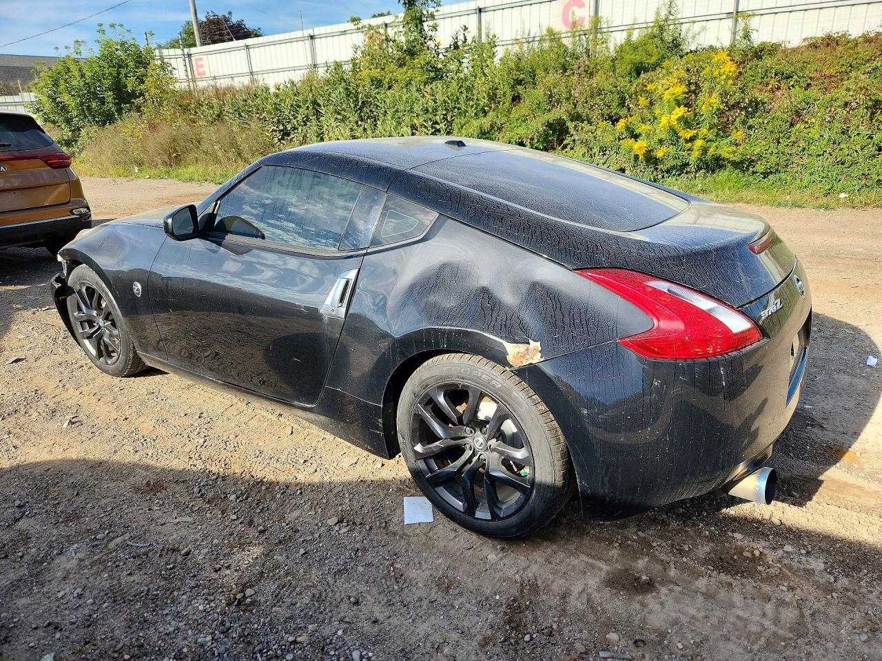 2015 Nissan 370Z Base - zdjęcie 2