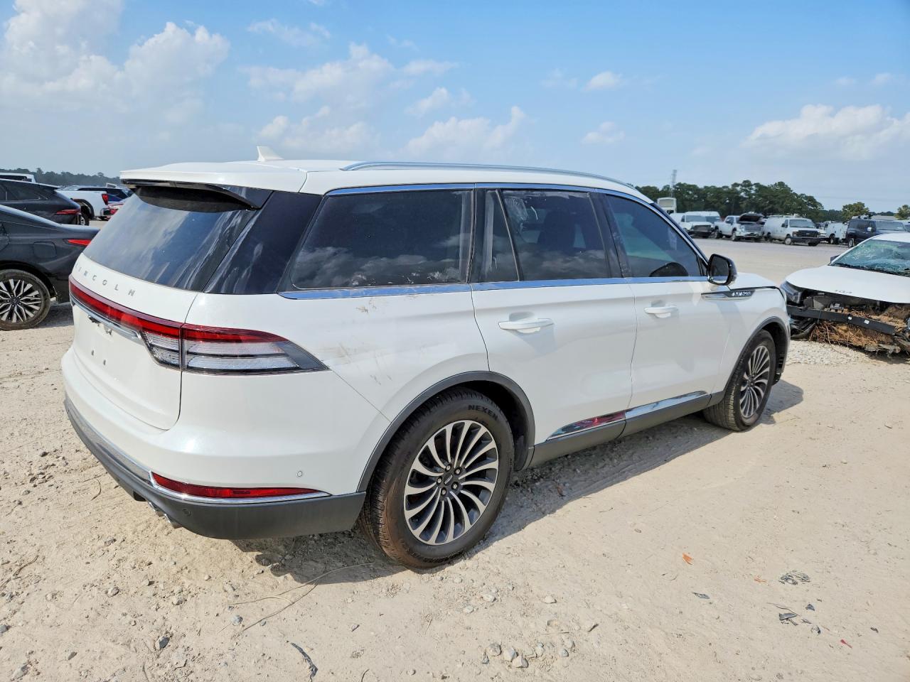 2022 Lincoln Aviator Reserve - zdjęcie 3