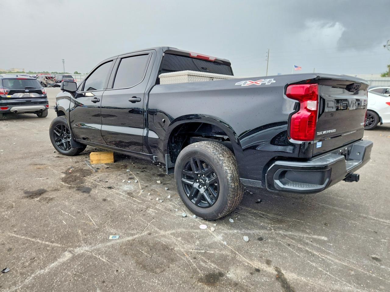 2026 Chevrolet Silverado K1500 Custom - zdjęcie 2