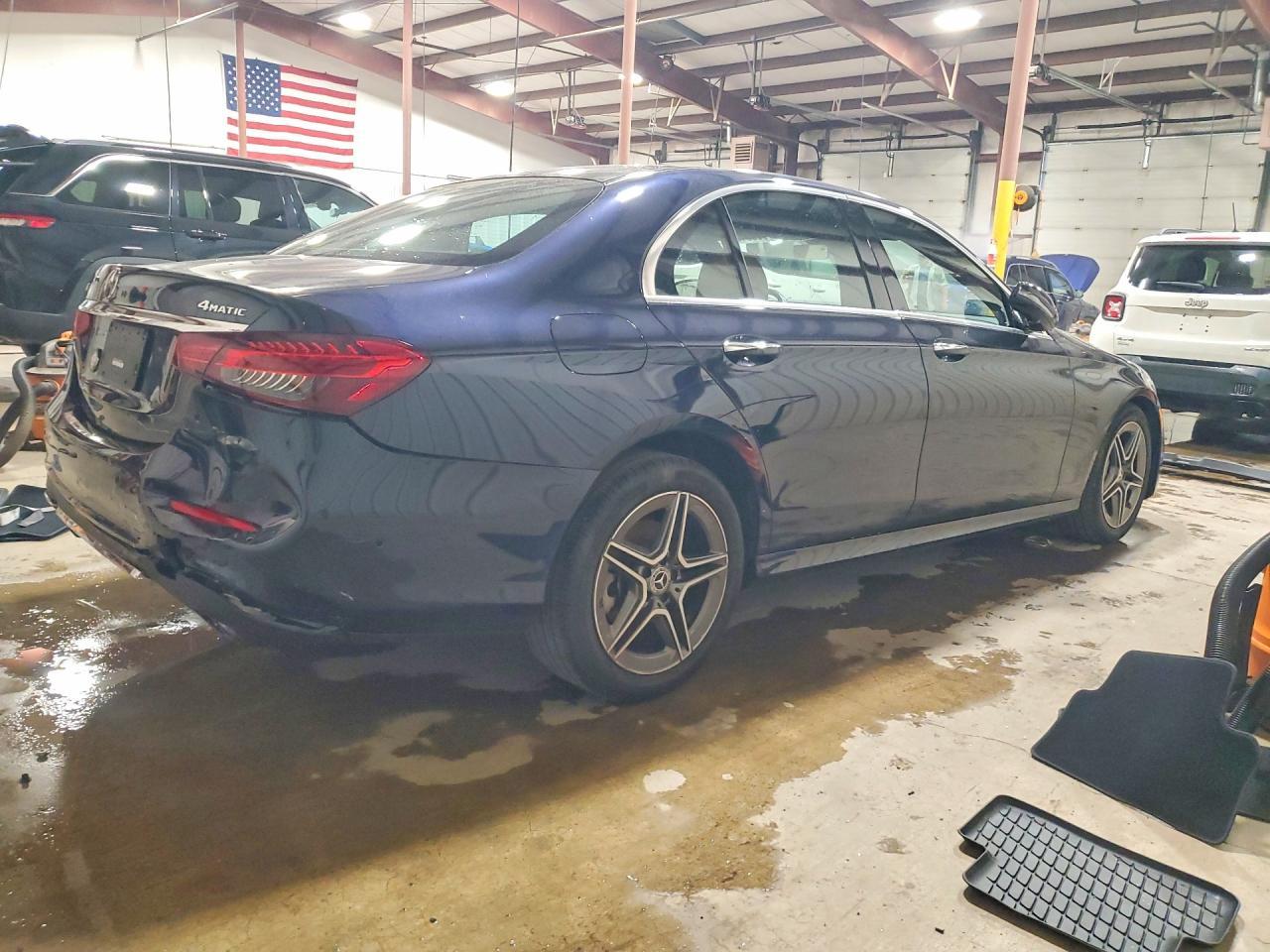 2023 Mercedes-Benz E 350 4Matic - zdjęcie 3
