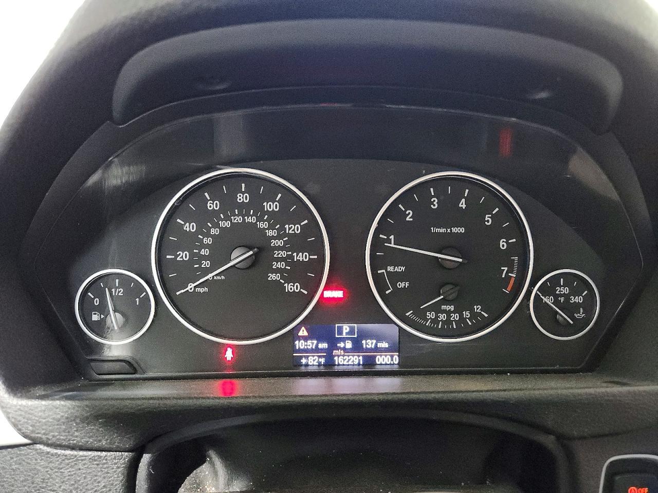 2013 BMW 328 I - zdjęcie 9