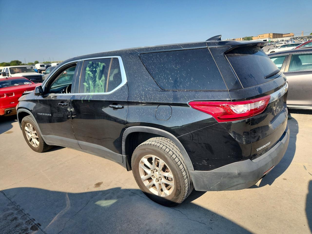 2019 Chevrolet Traverse Ls - zdjęcie 2