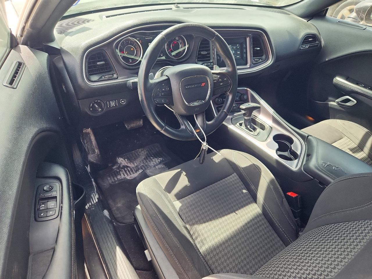 2015 Dodge Challenger Sxt - zdjęcie 8