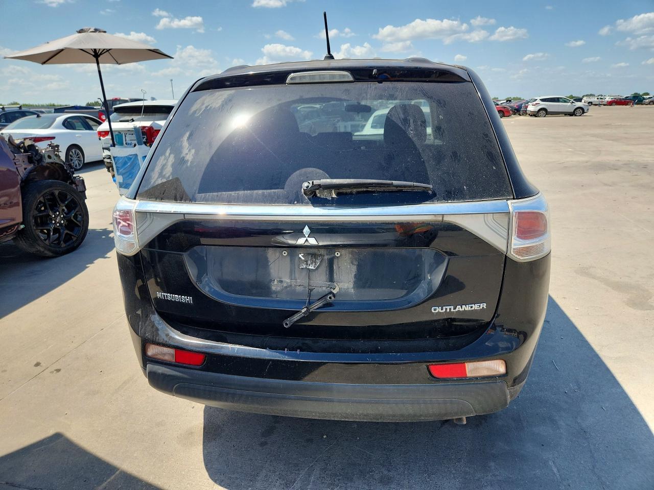 2014 Mitsubishi Outlander Es - zdjęcie 6