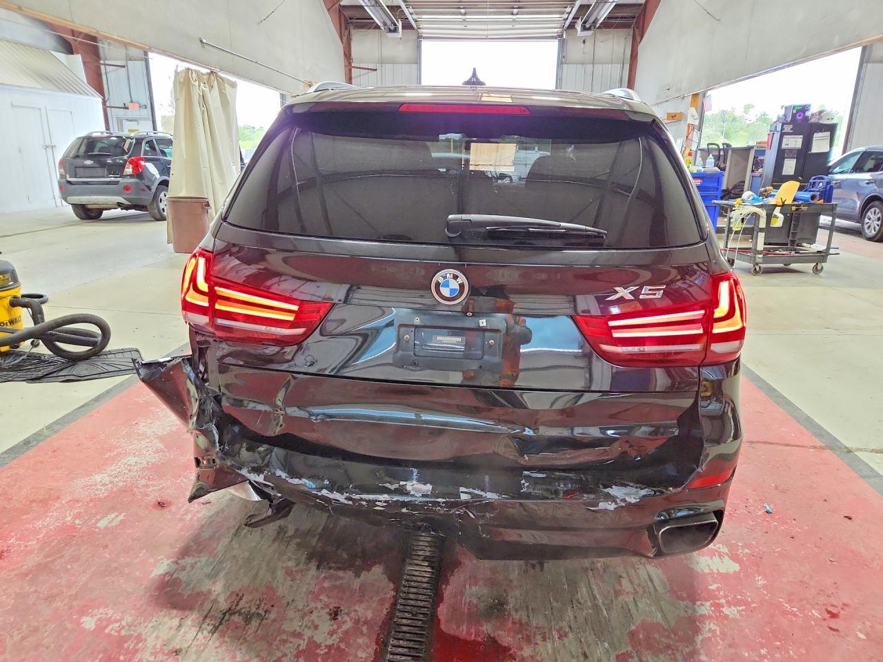 2016 BMW X5 xDrive50I - zdjęcie 11
