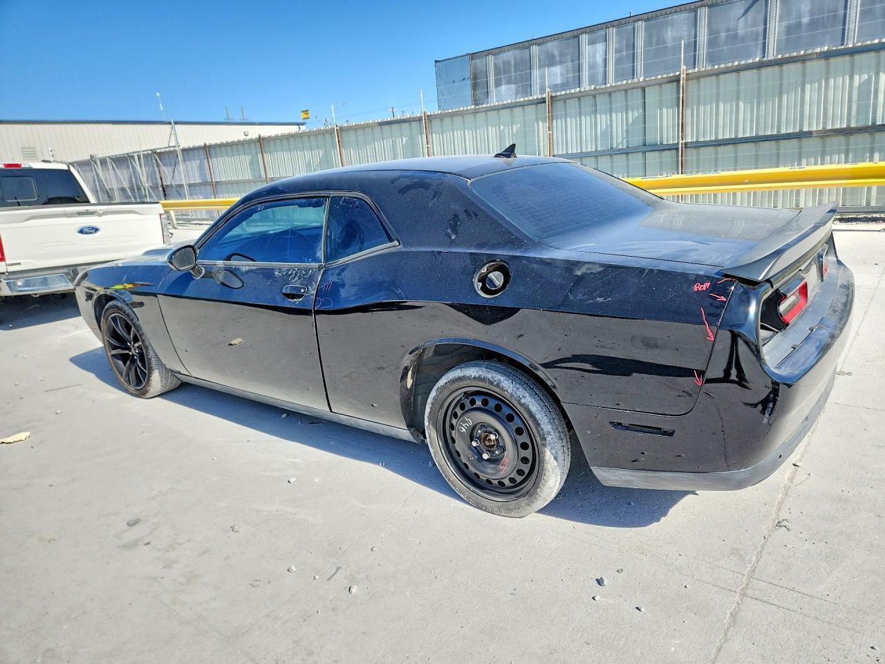 2016 Dodge Challenger R/T - zdjęcie 2