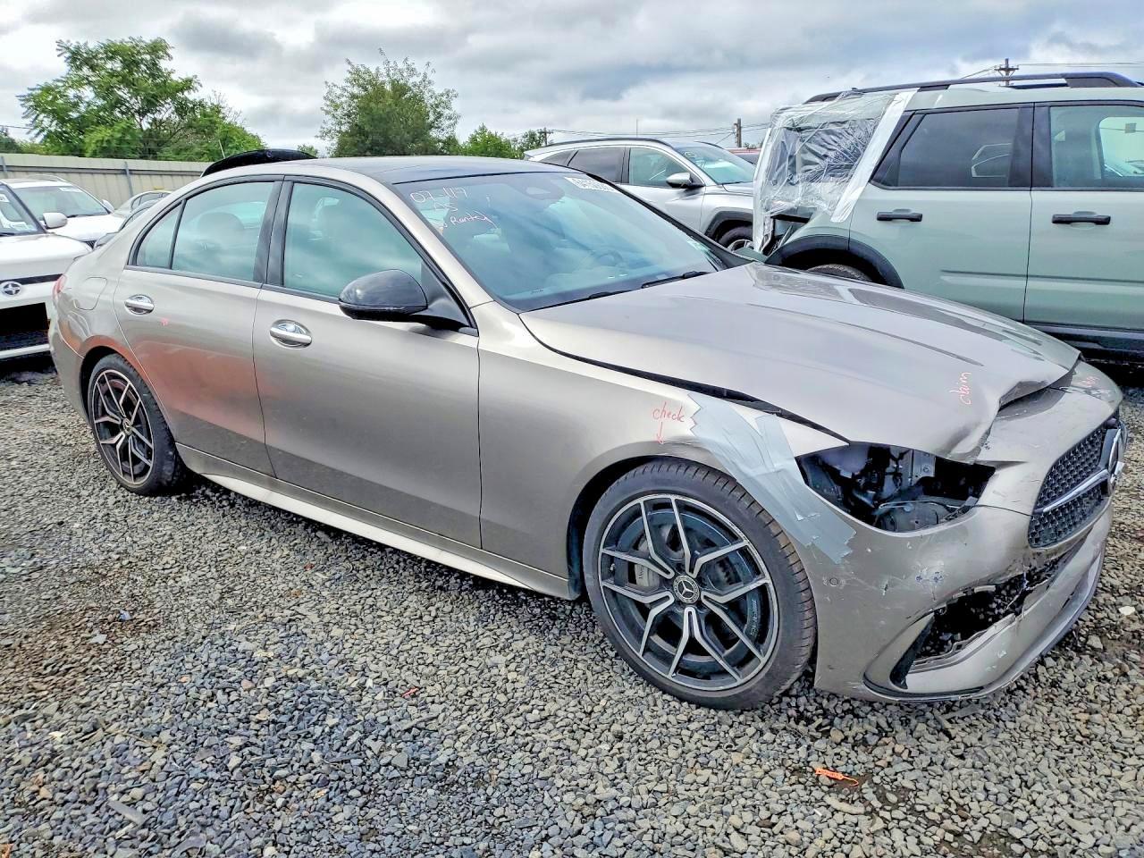 2024 Mercedes-Benz C 300 4Matic - zdjęcie 4