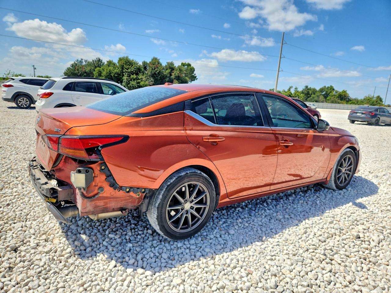 2020 Nissan Altima Sr - zdjęcie 3