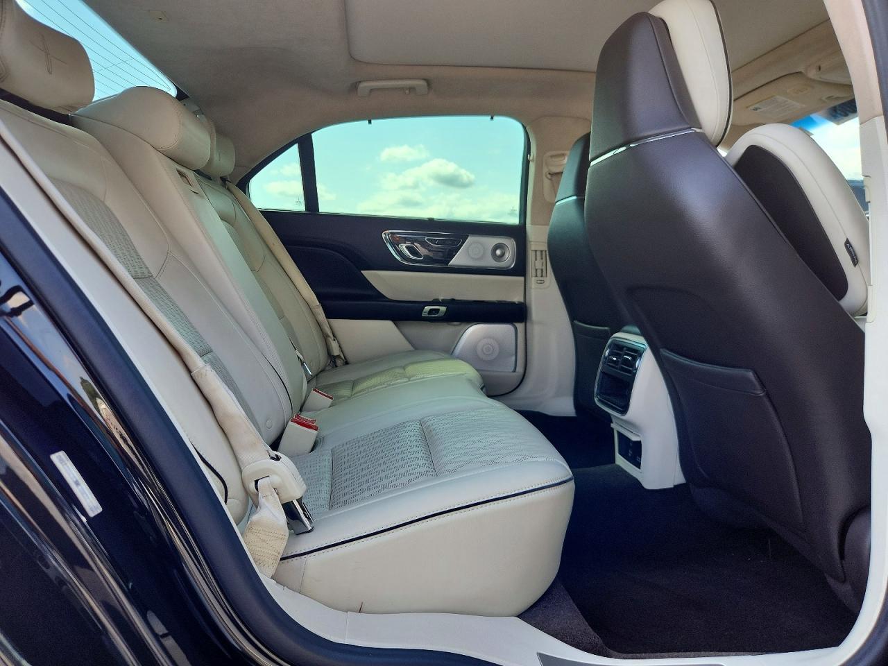 2018 Lincoln Continental Black Label - zdjęcie 10