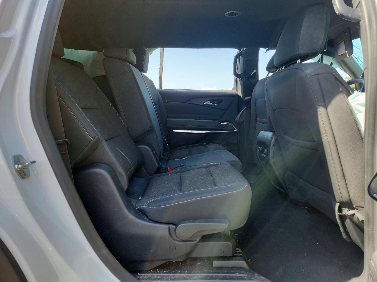2024 Chevrolet Traverse Ls - zdjęcie 11